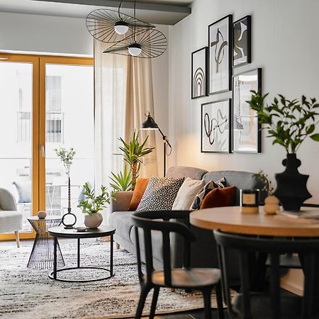 Main Station Art Apartment คราคูฟ ภายนอก รูปภาพ